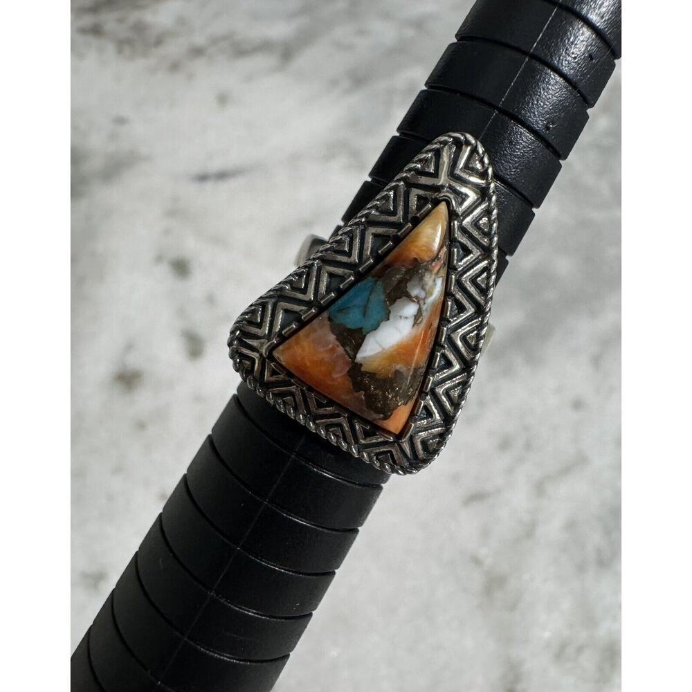 Sterling Silver Spiny Oyster Triangle Ring Size 6.75